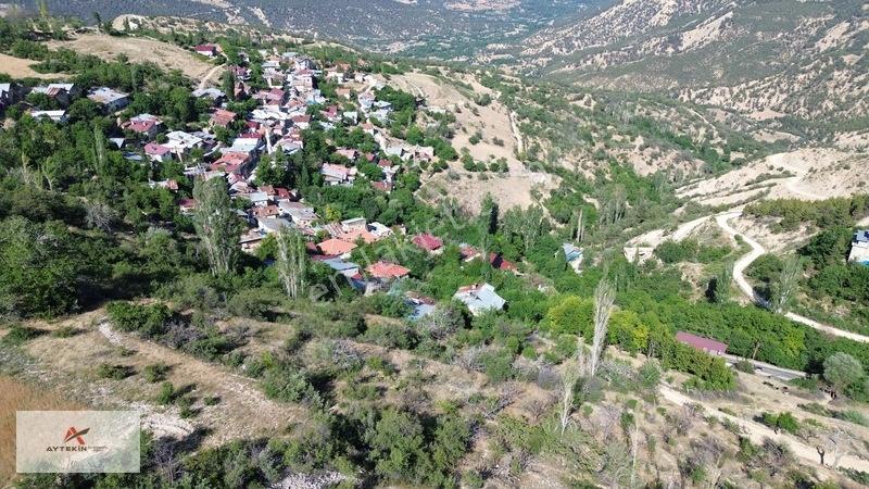 Başyayla Üzümlü Mahallesi'nde 1.252 M² Arsa İçerisinde Kerpiç Ev — fotoğraf 7