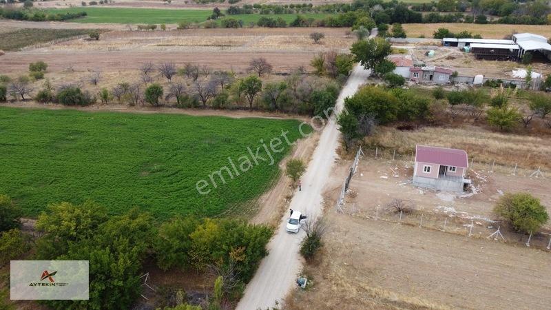 Gödene'de 3.204m2 Müstakil Tapulu- Yola Cepheli Suyu Önünde — fotoğraf 4
