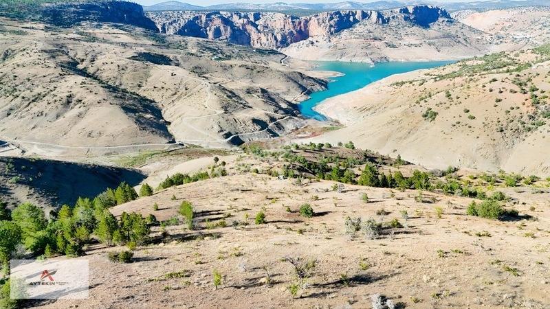 Bozkır Dereiçi Mahallesinde 1.011 M² Müstakil Tapulu Bağ