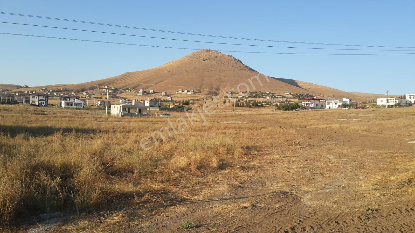 Ulukışla Çövek Mah.istasyona Yakın Villa Imarlı Tek Tapu Köşe Parsel — fotoğraf 2