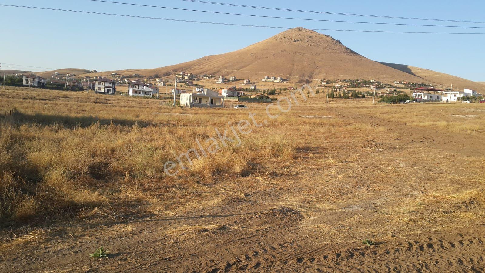 Ulukışla Çövek Mah.istasyona Yakın Villa Imarlı Tek Tapu Köşe Parsel — fotoğraf 3