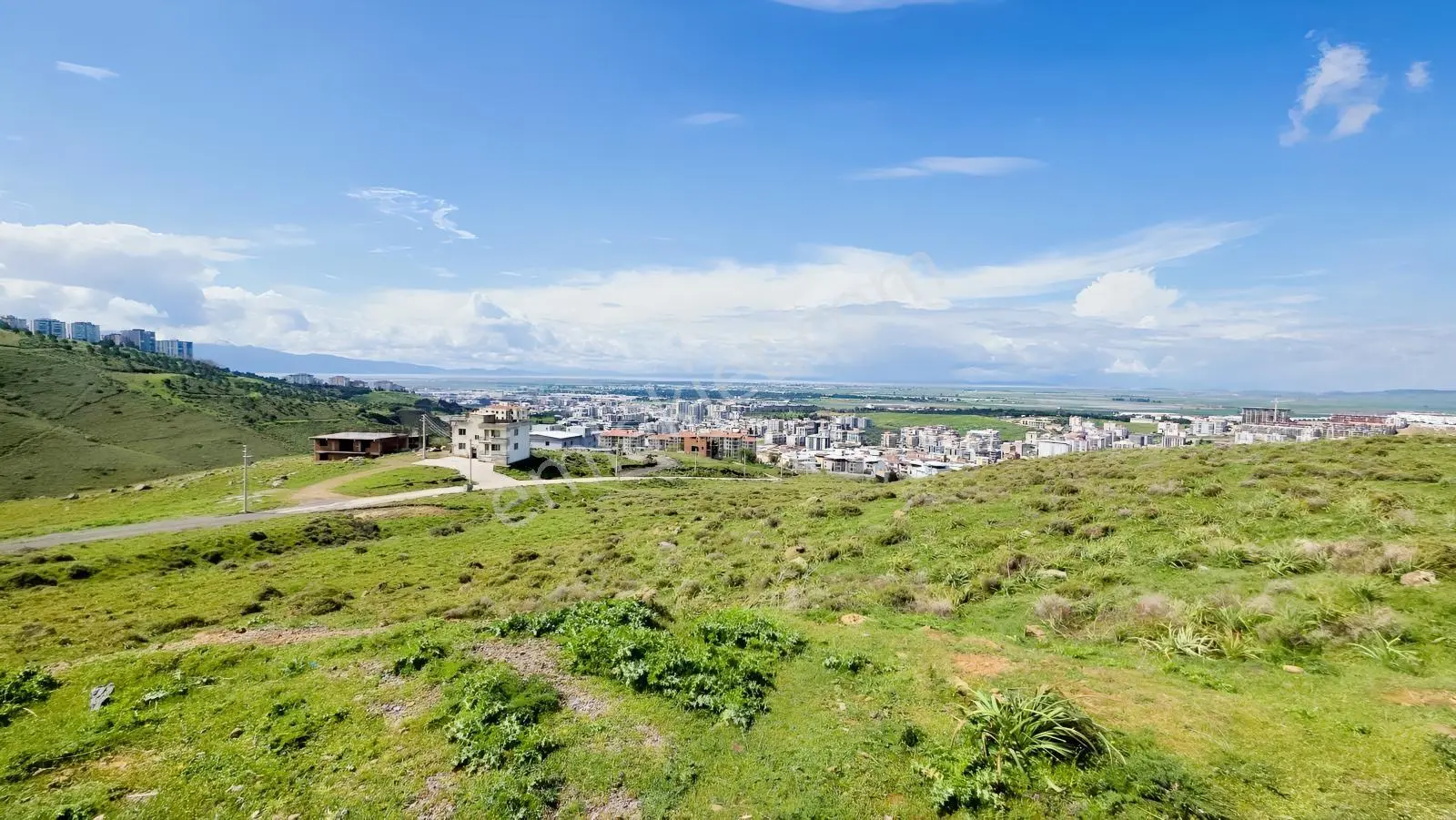 Çiğli İnönü Mahallesinde Konut Alanına Yakın 4 Kat İmarlı Arsa — fotoğraf 5
