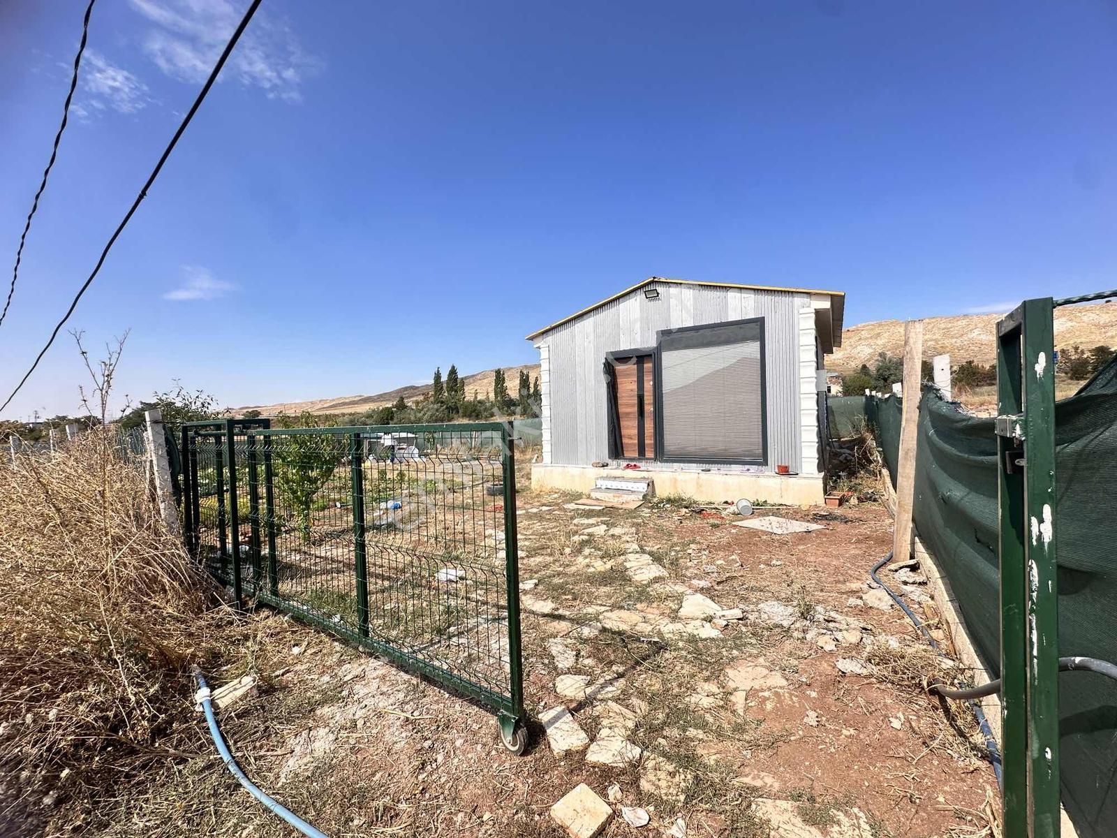 Emlak Fix'den 500m²elektrik Su Hazır Erzincan Yolu Üzeri