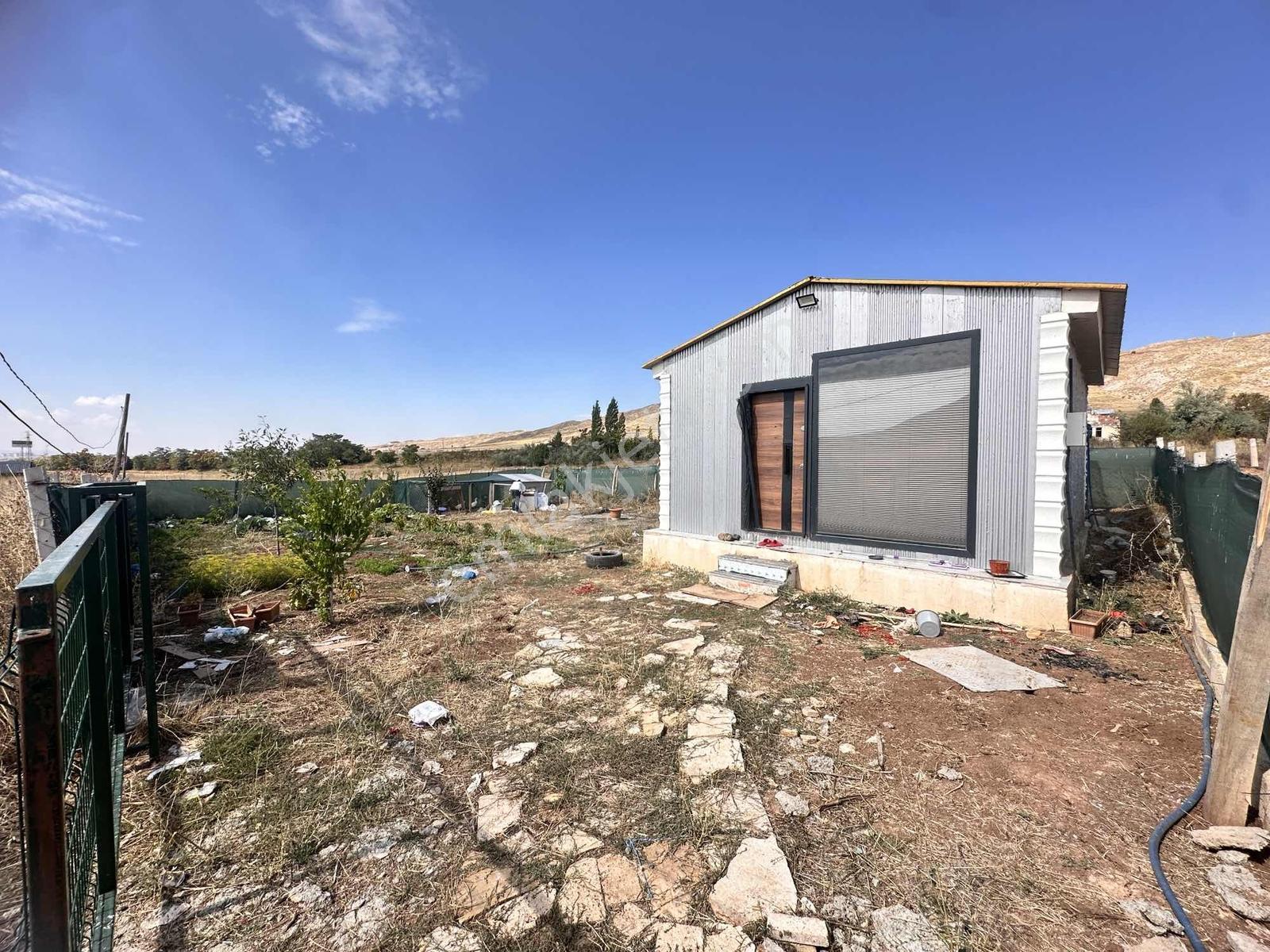 Emlak Fix'den 500m²elektrik Su Hazır Erzincan Yolu Üzeri — fotoğraf 3
