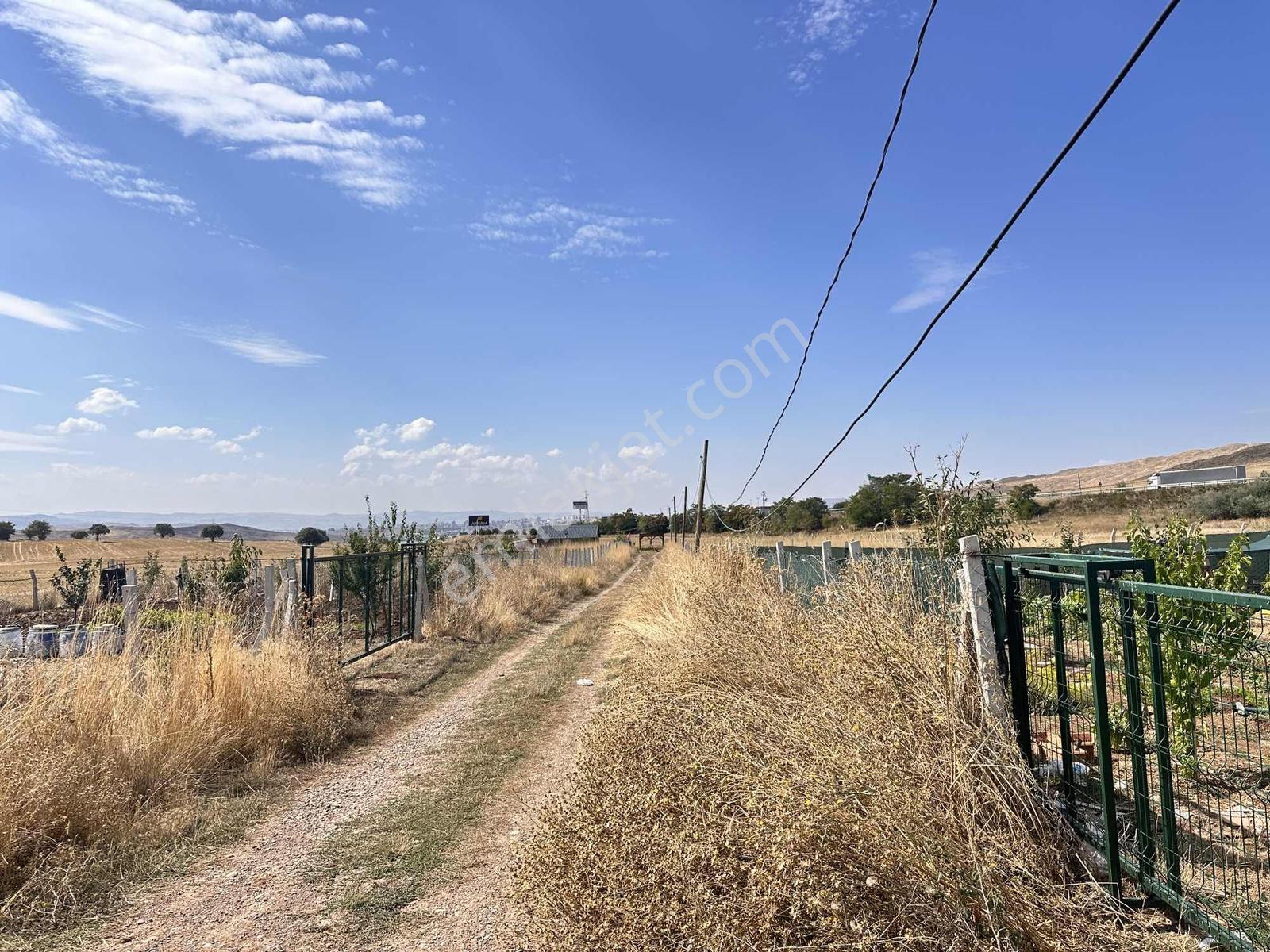 Emlak Fix'den 500m²elektrik Su Hazır Erzincan Yolu Üzeri — fotoğraf 17