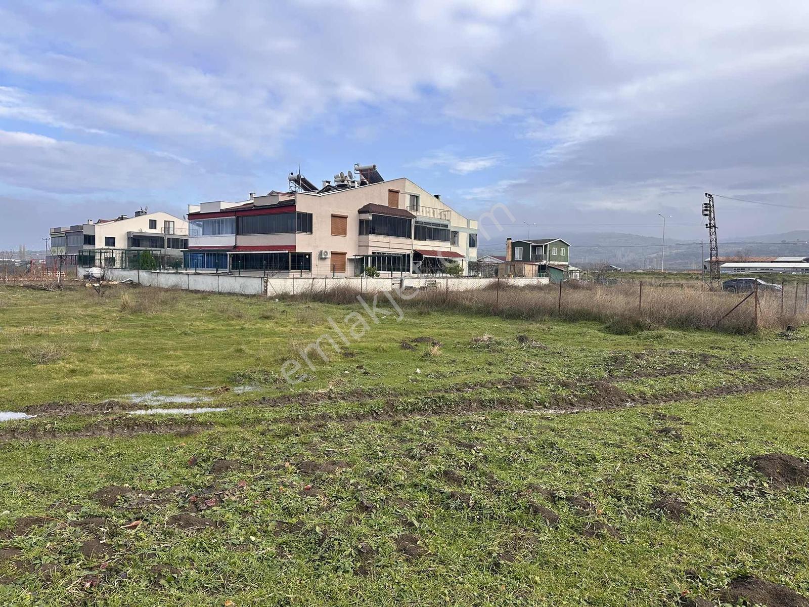 Lapseki Çardakta Denize 100 Metre Güney Batı Cepheli Köşe Parsel — fotoğraf 10
