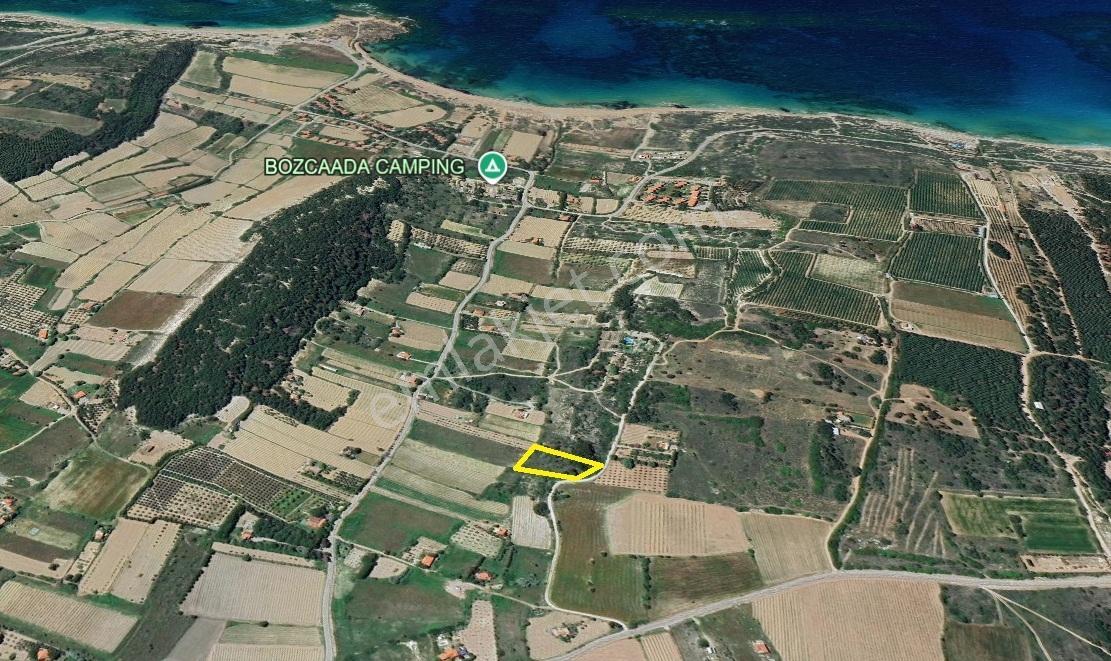 Remax Area'dan Bozaada'da Asfalta Cephe Satılık Köşe Parsel — fotoğraf 4