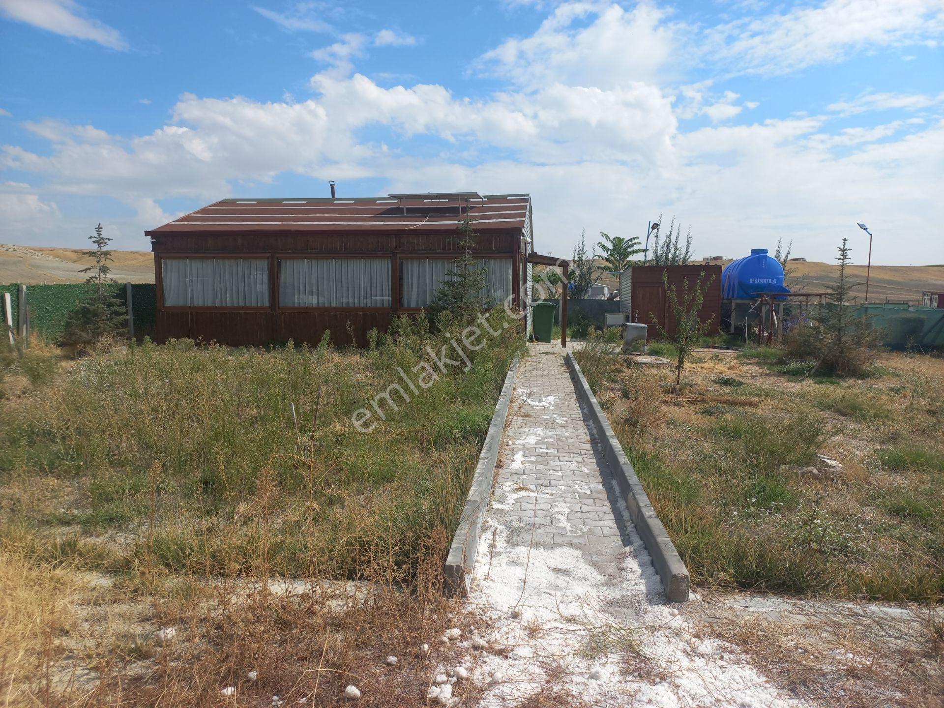 Ayaş Gökler Mahallesinde Eskişehir Yoluna 3 Km Mesafede 45 M² 2+1 Yaşam Alanılı 500 M² Bahçe — fotoğraf 6