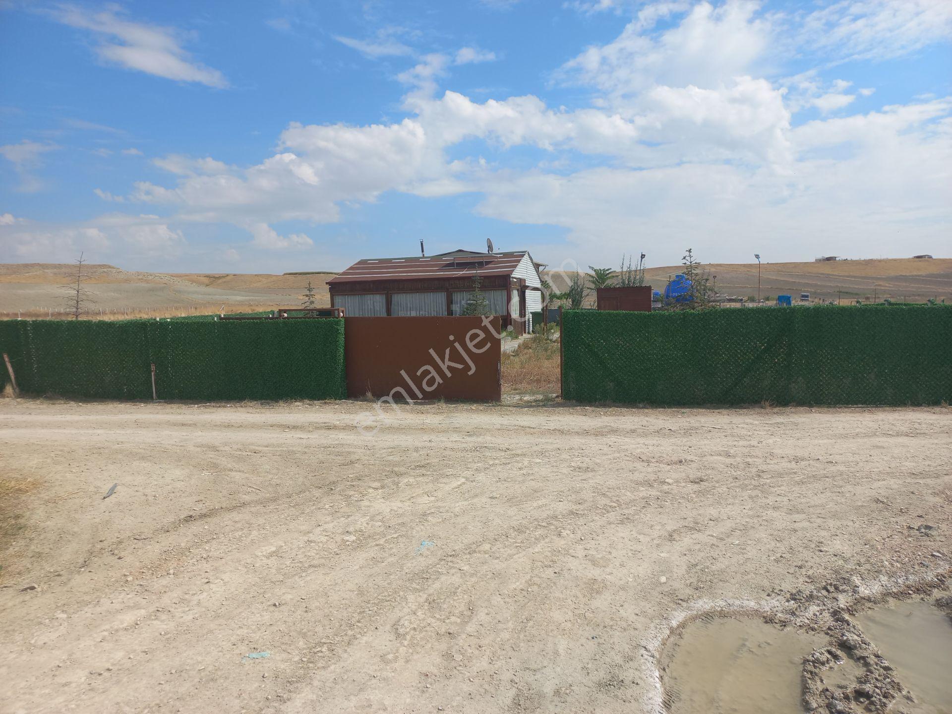Ayaş Gökler Mahallesinde Eskişehir Yoluna 3 Km Mesafede 45 M² 2+1 Yaşam Alanılı 500 M² Bahçe — fotoğraf 9