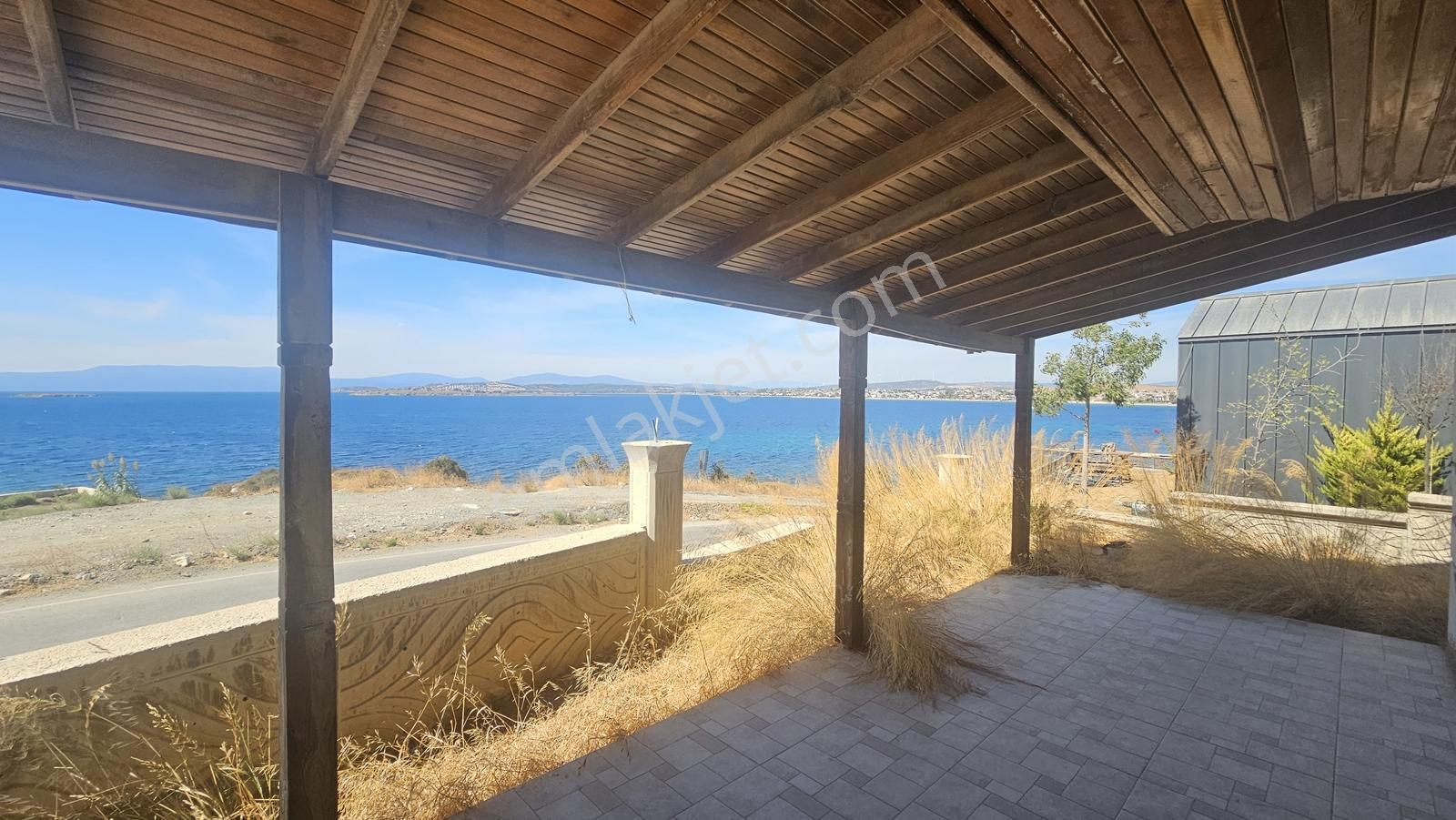 Akarcada Denize Sıfır, Emsal 0.20 İmarlı 199 M² Arsa — fotoğraf 3