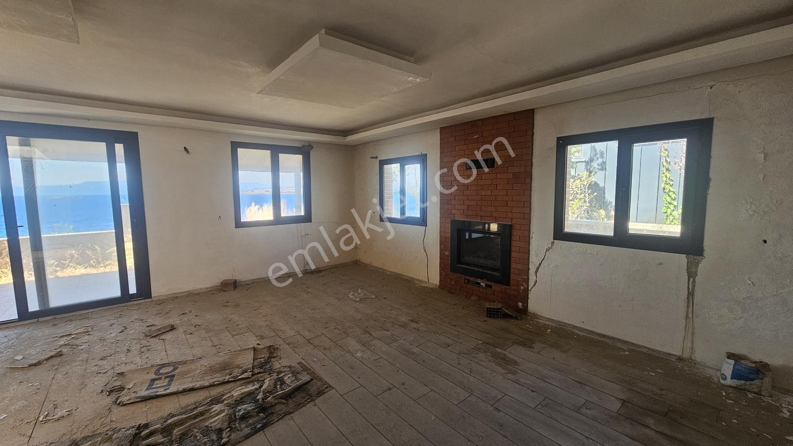 Akarcada Denize Sıfır, Emsal 0.20 İmarlı 199 M² Arsa — fotoğraf 7