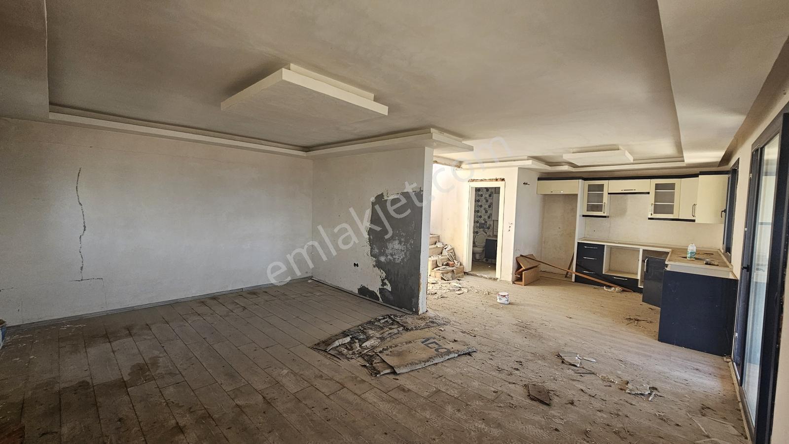 Akarcada Denize Sıfır, Emsal 0.20 İmarlı 199 M² Arsa — fotoğraf 9