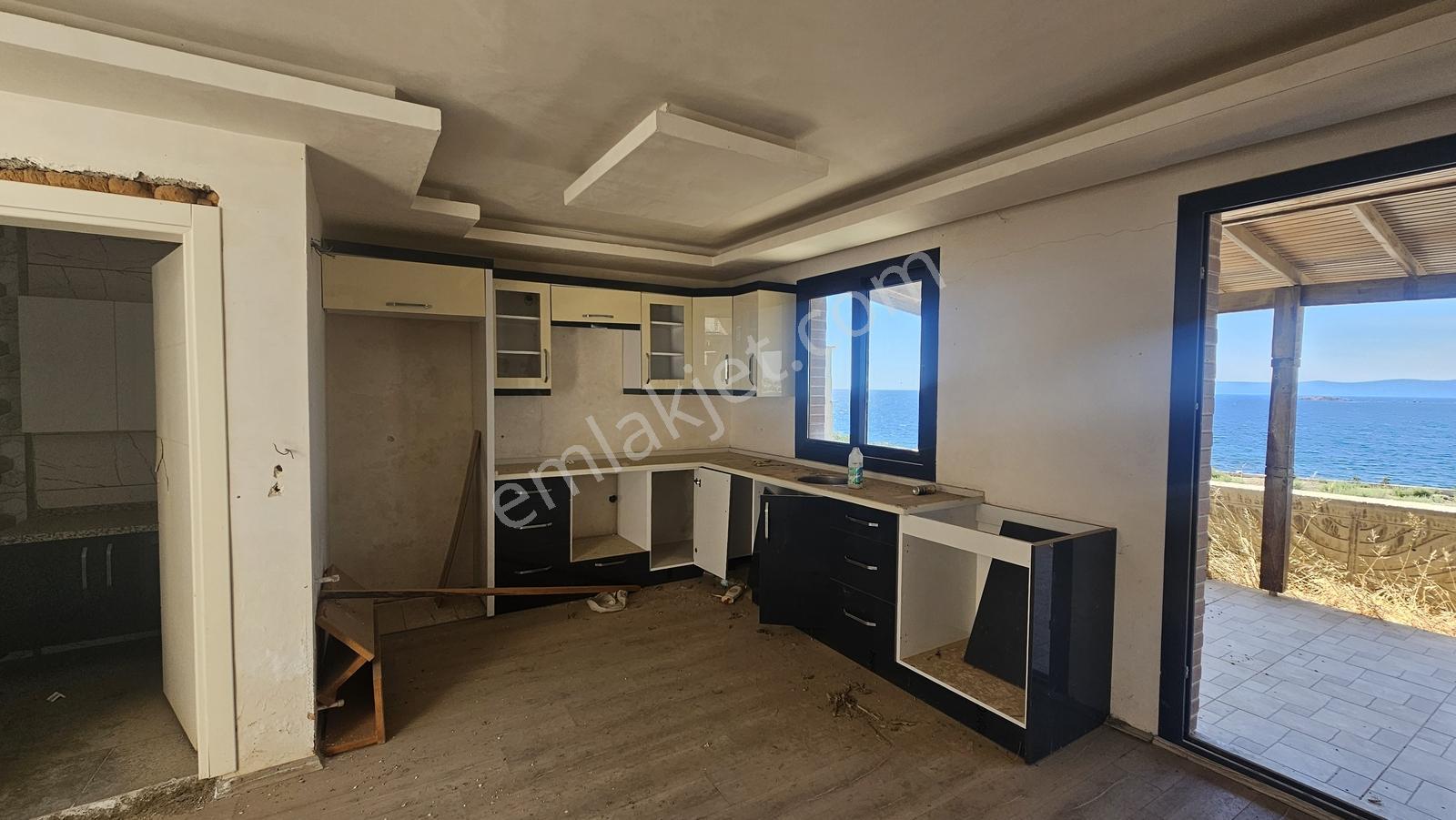 Akarcada Denize Sıfır, Emsal 0.20 İmarlı 199 M² Arsa — fotoğraf 10