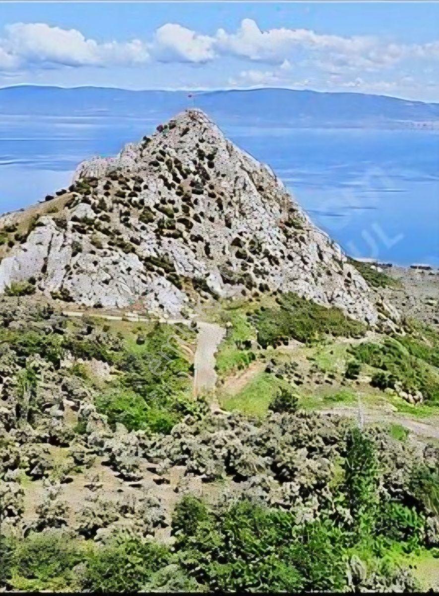 İznik Göllüce'de Yola Cephe, Göl Yakınında Satılık 3.406 M² — fotoğraf 3
