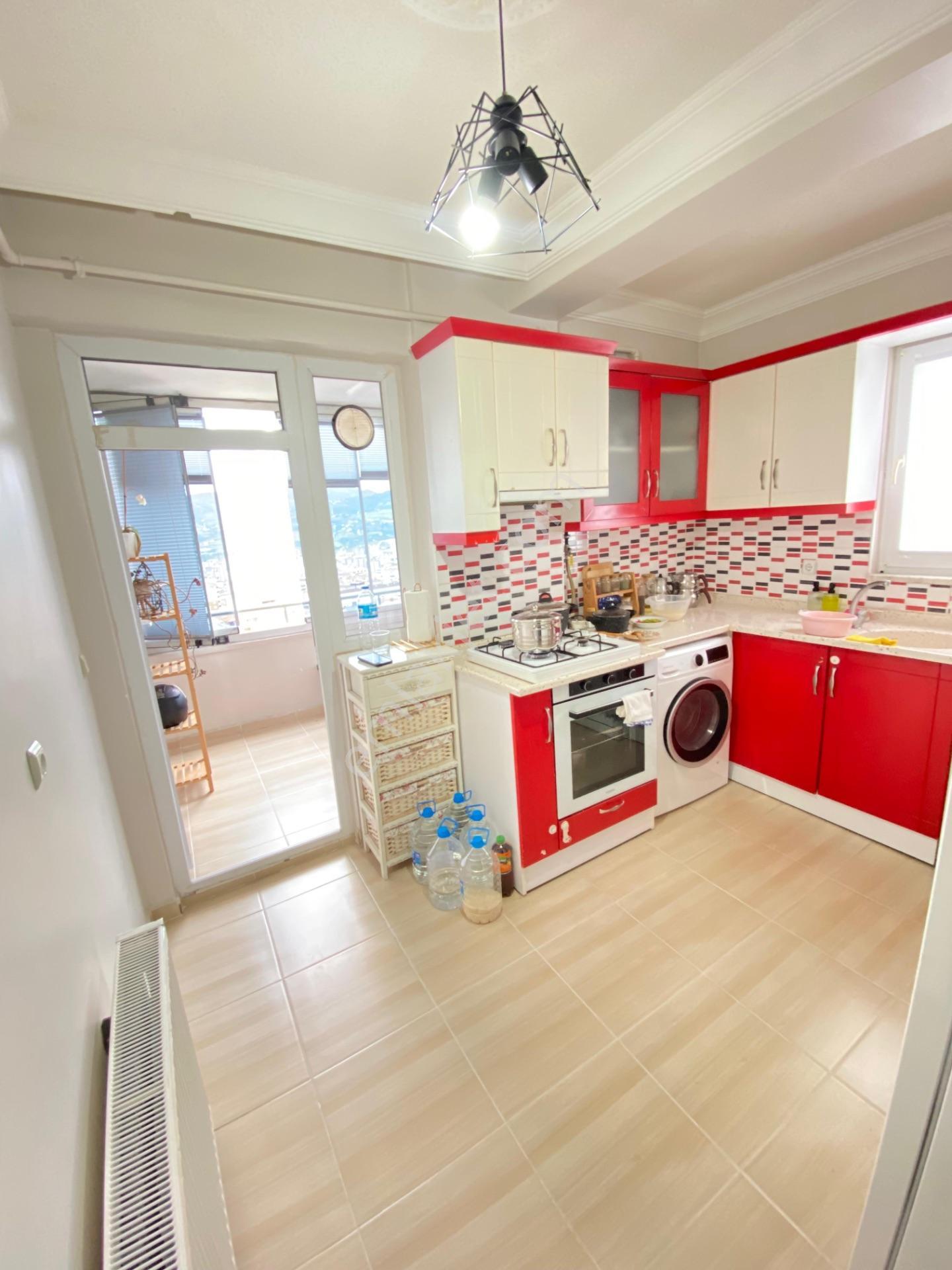 Furkan Emlak’tan Kışla Mah 3+1 8.kat 120m2 Cam Balkonlu Ara Kat Krediye Uygun Site İçi Fırsat Daire — fotoğraf 5