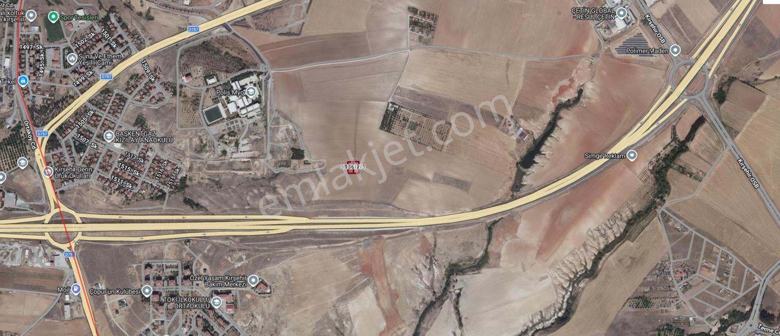 Yenicede Çevre Yollarına Yakın Satılık 1.065 M² Yatırımlık Arsa