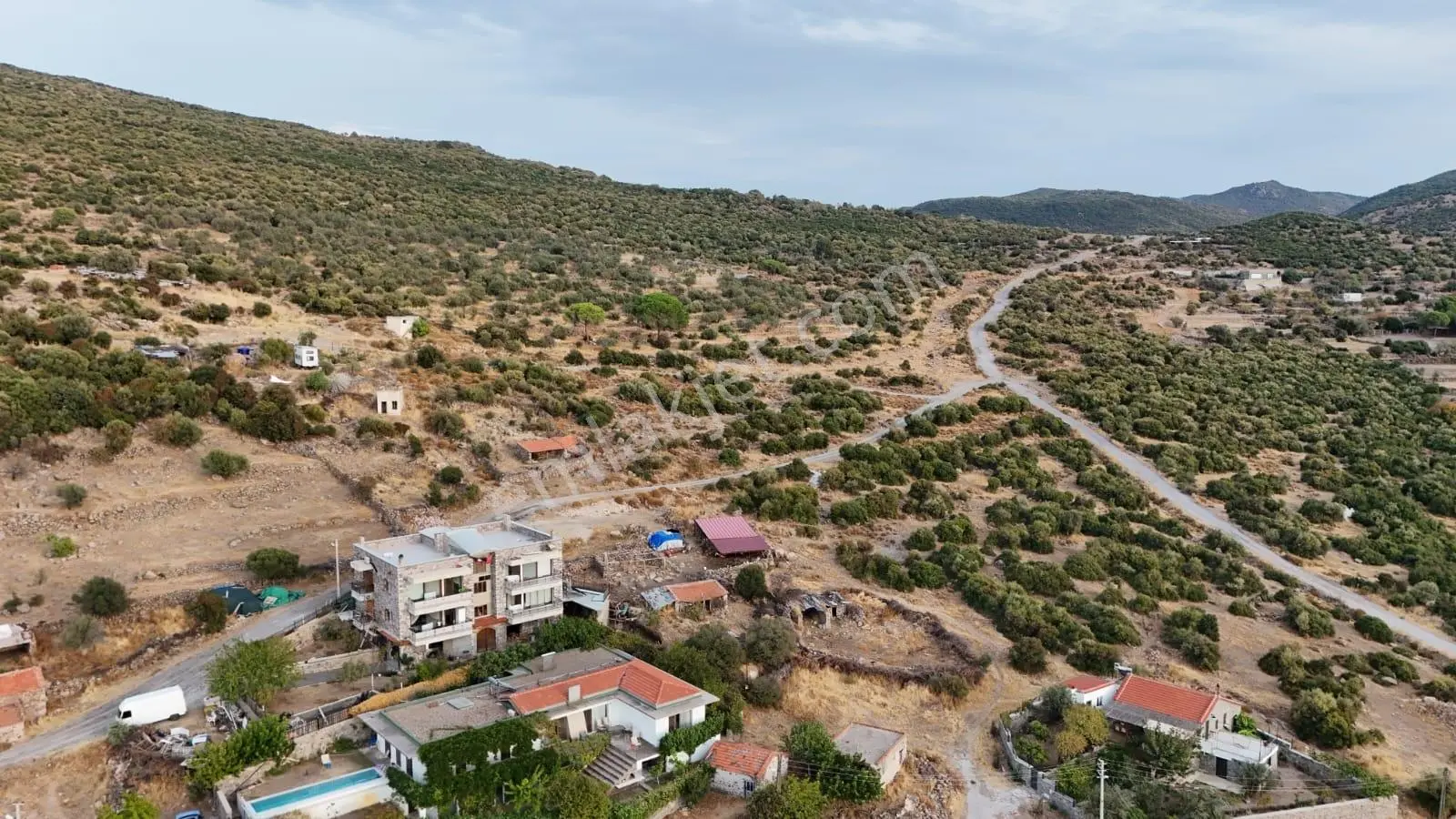 Yahşibeyde Bademliye Çok Yakın Fırsat Zeytinli Tarla — fotoğraf 5