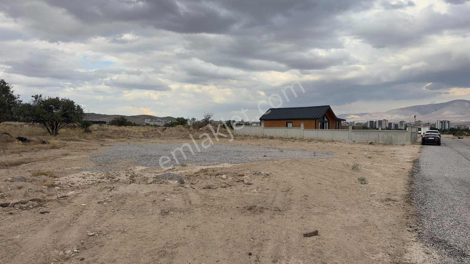 Emin Emlak Fertek 400m2 Villa İmarlı Harika Konum Satılık Arsa