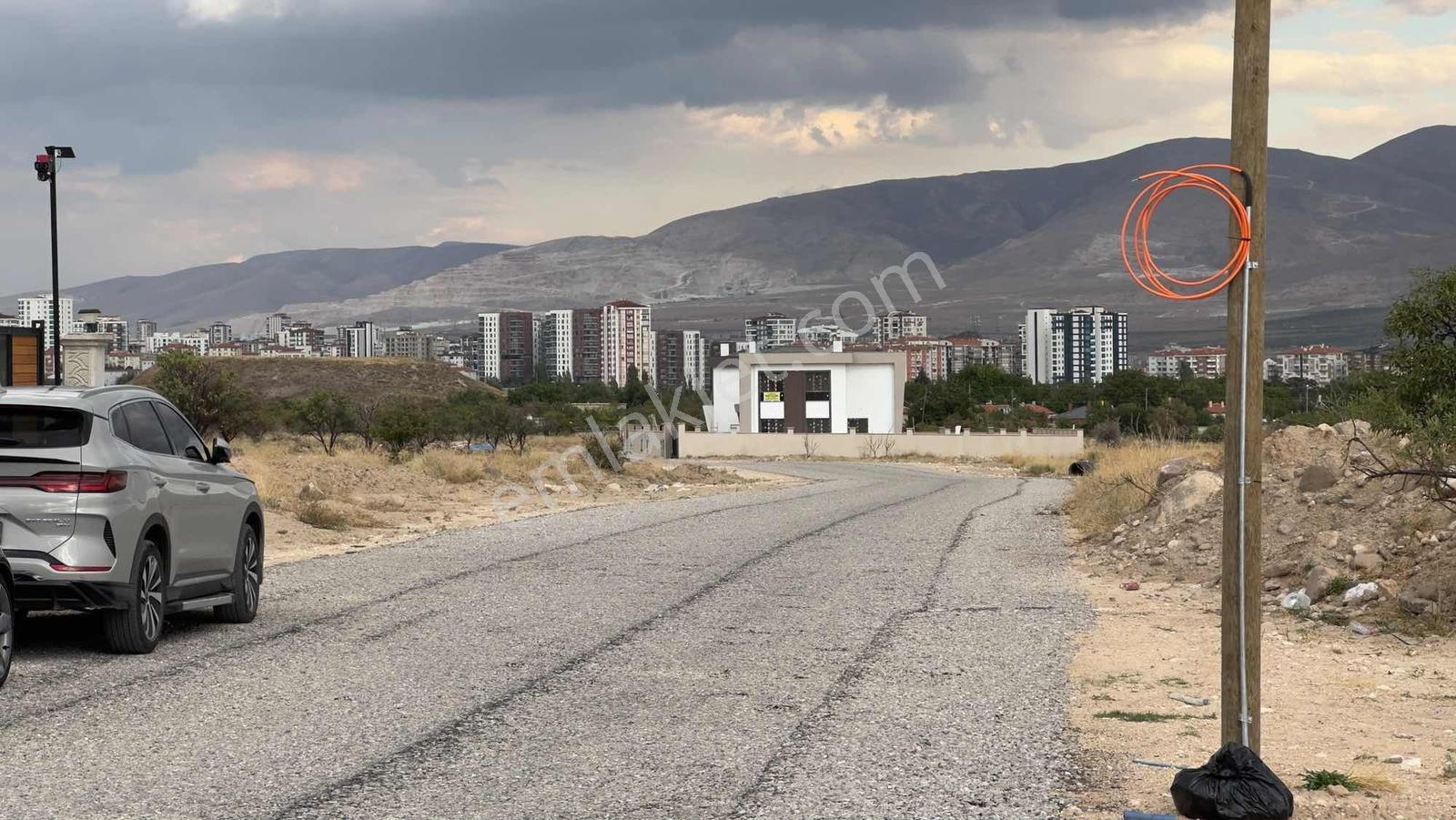 Emin Emlak Fertek 400m2 Villa İmarlı Harika Konum Satılık Arsa — fotoğraf 5