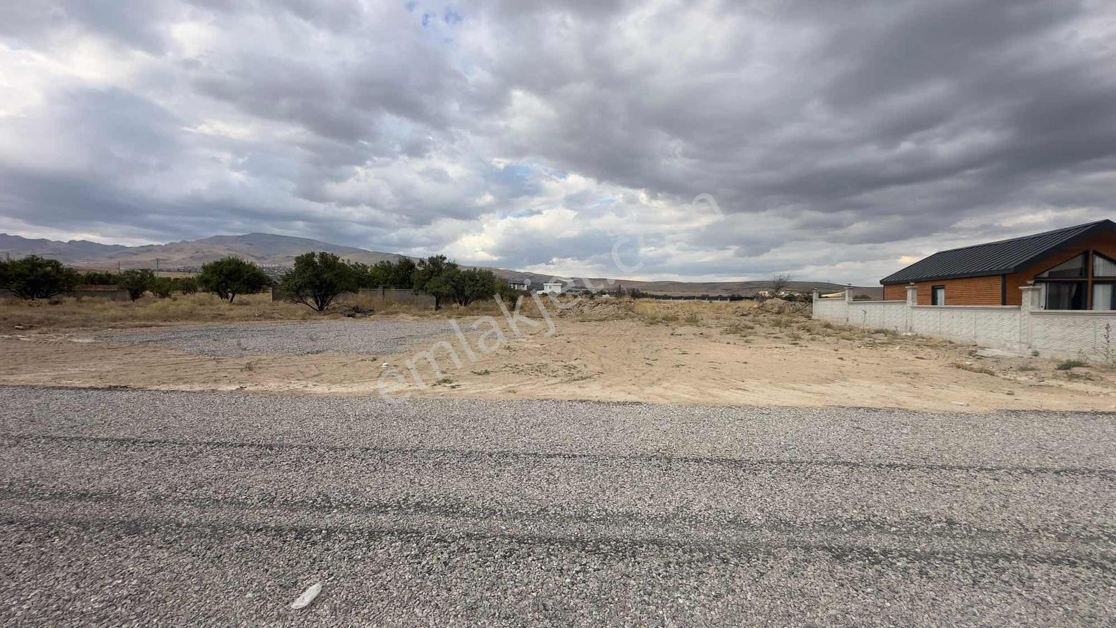 Emin Emlak Fertek 400m2 Villa İmarlı Harika Konum Satılık Arsa — fotoğraf 8