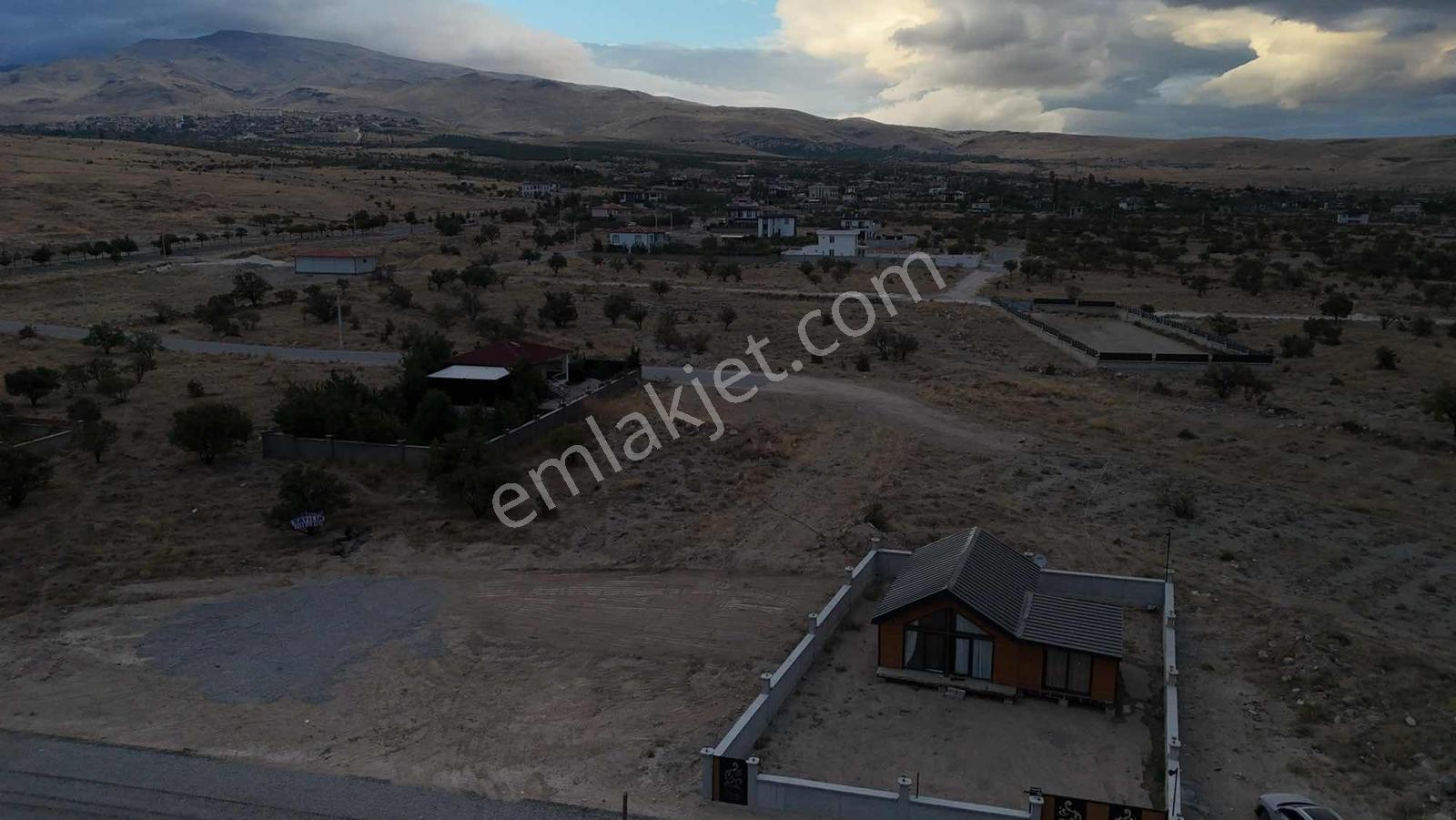 Emin Emlak Fertek 400m2 Villa İmarlı Harika Konum Satılık Arsa — fotoğraf 11