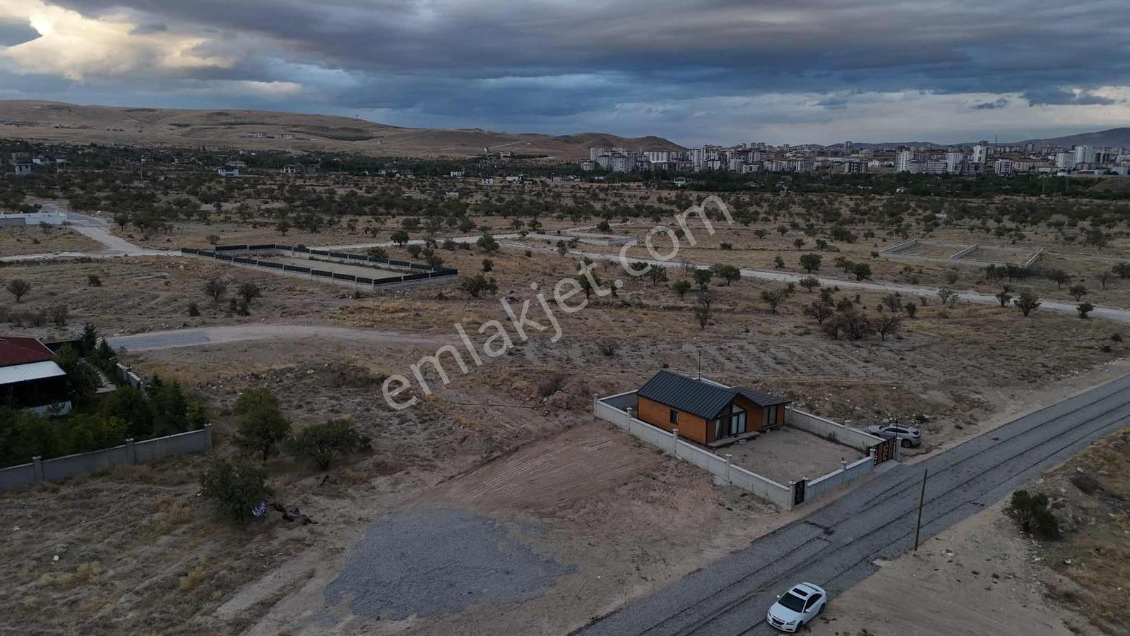 Emin Emlak Fertek 400m2 Villa İmarlı Harika Konum Satılık Arsa — fotoğraf 17