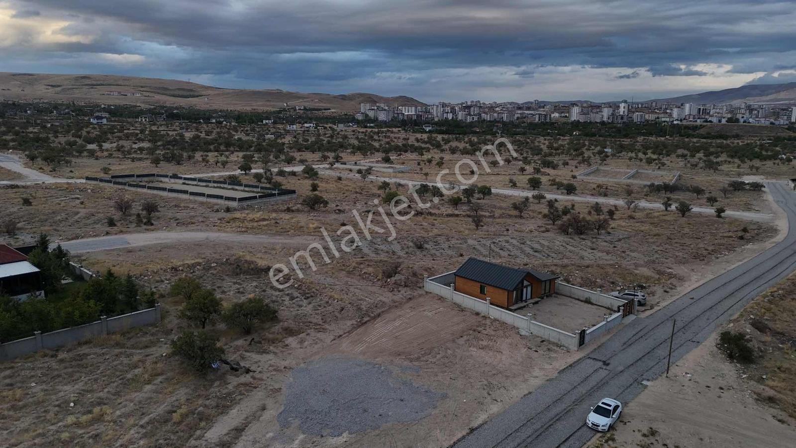Emin Emlak Fertek 400m2 Villa İmarlı Harika Konum Satılık Arsa — fotoğraf 18