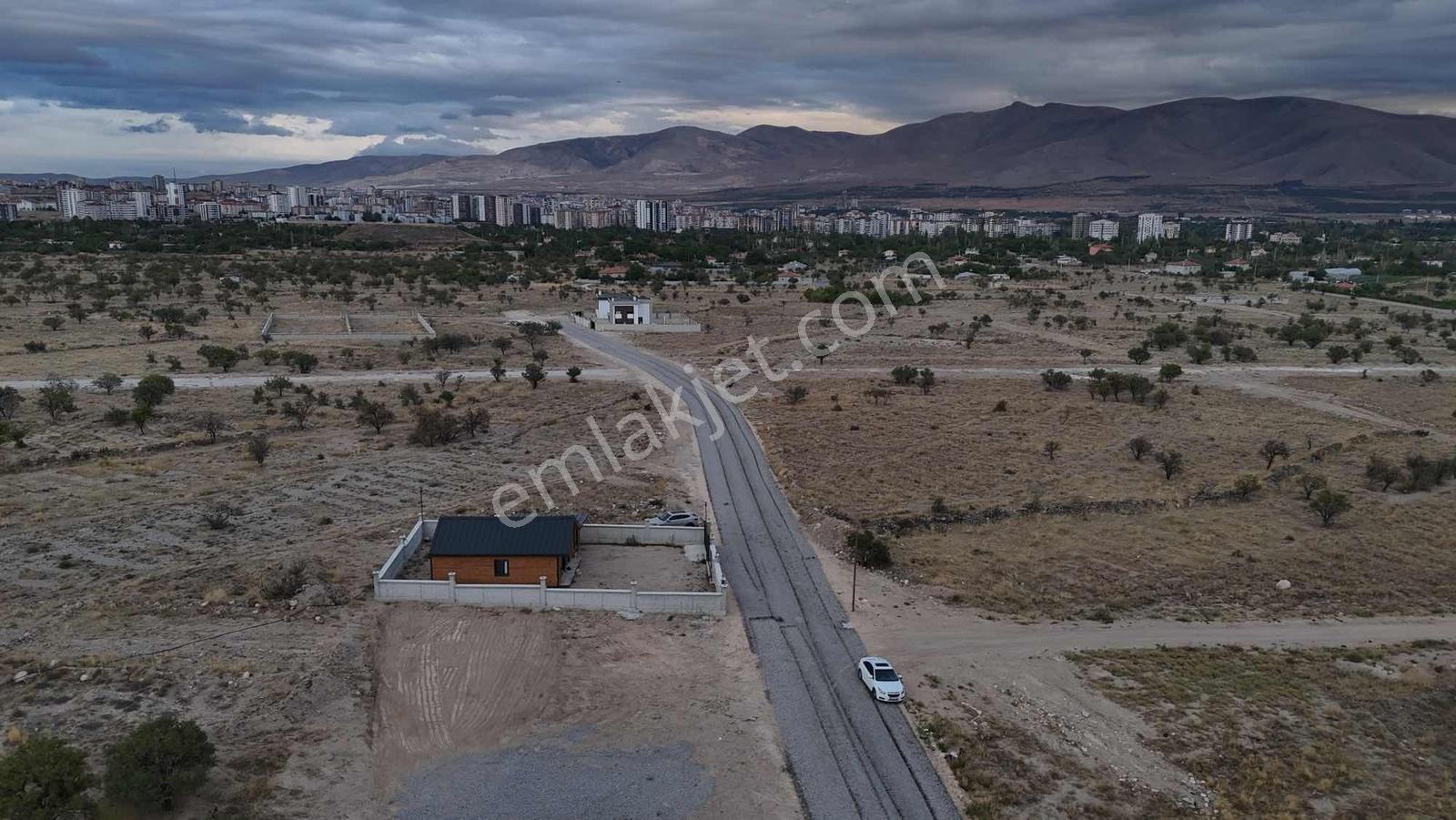 Emin Emlak Fertek 400m2 Villa İmarlı Harika Konum Satılık Arsa — fotoğraf 21