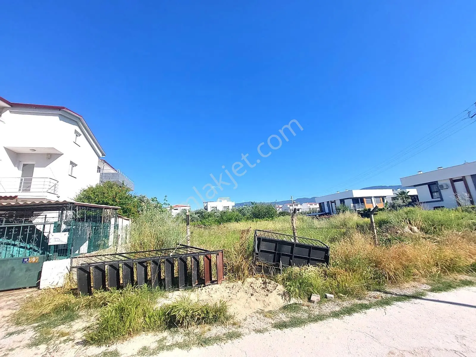 Kuşadası Soğucak, 305 M² Satılık Tam Müstakil Villa İmarlı Arsa — fotoğraf 7