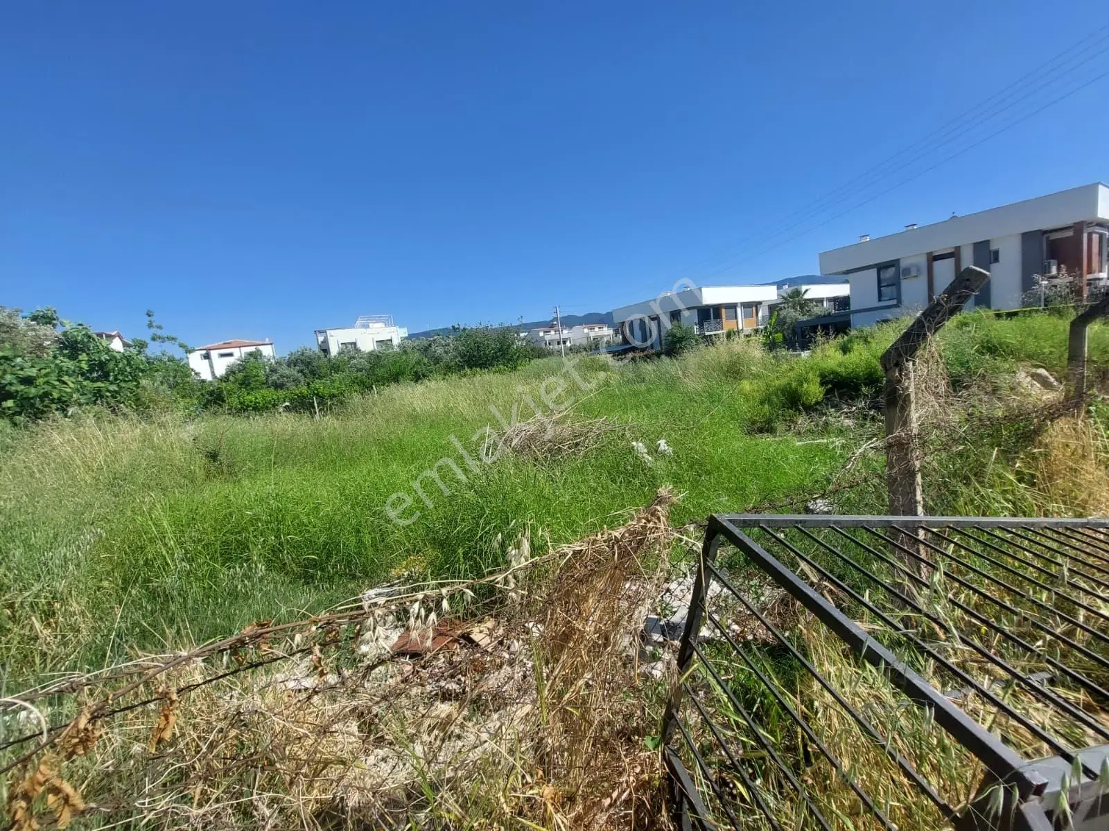 Kuşadası Soğucak, 305 M² Satılık Tam Müstakil Villa İmarlı Arsa — fotoğraf 9