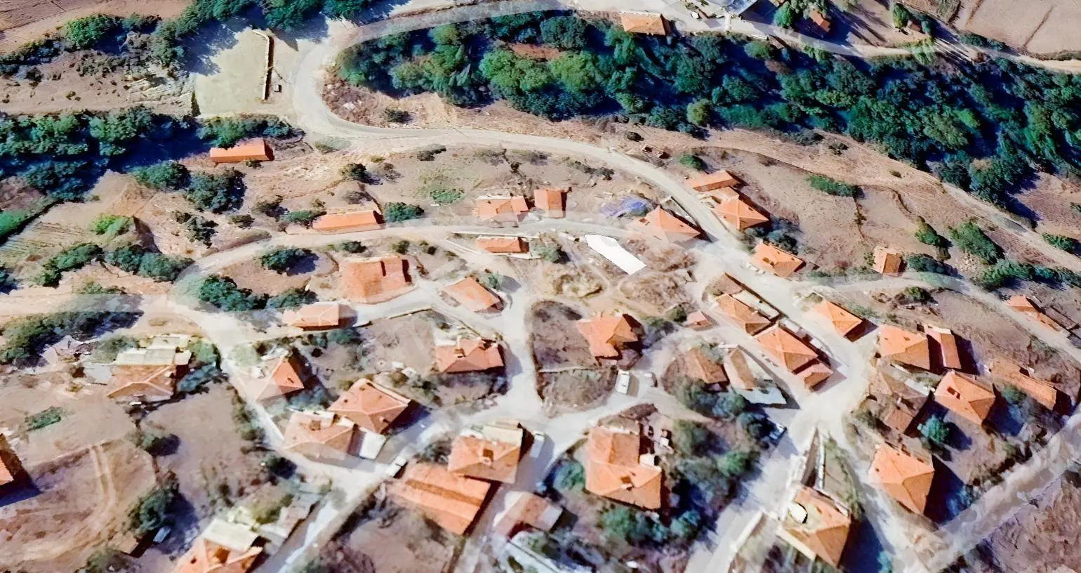Eu Gayrimenkul'den Köy İçinde 90+21 Metrekare İmarlı Arsa — fotoğraf 6