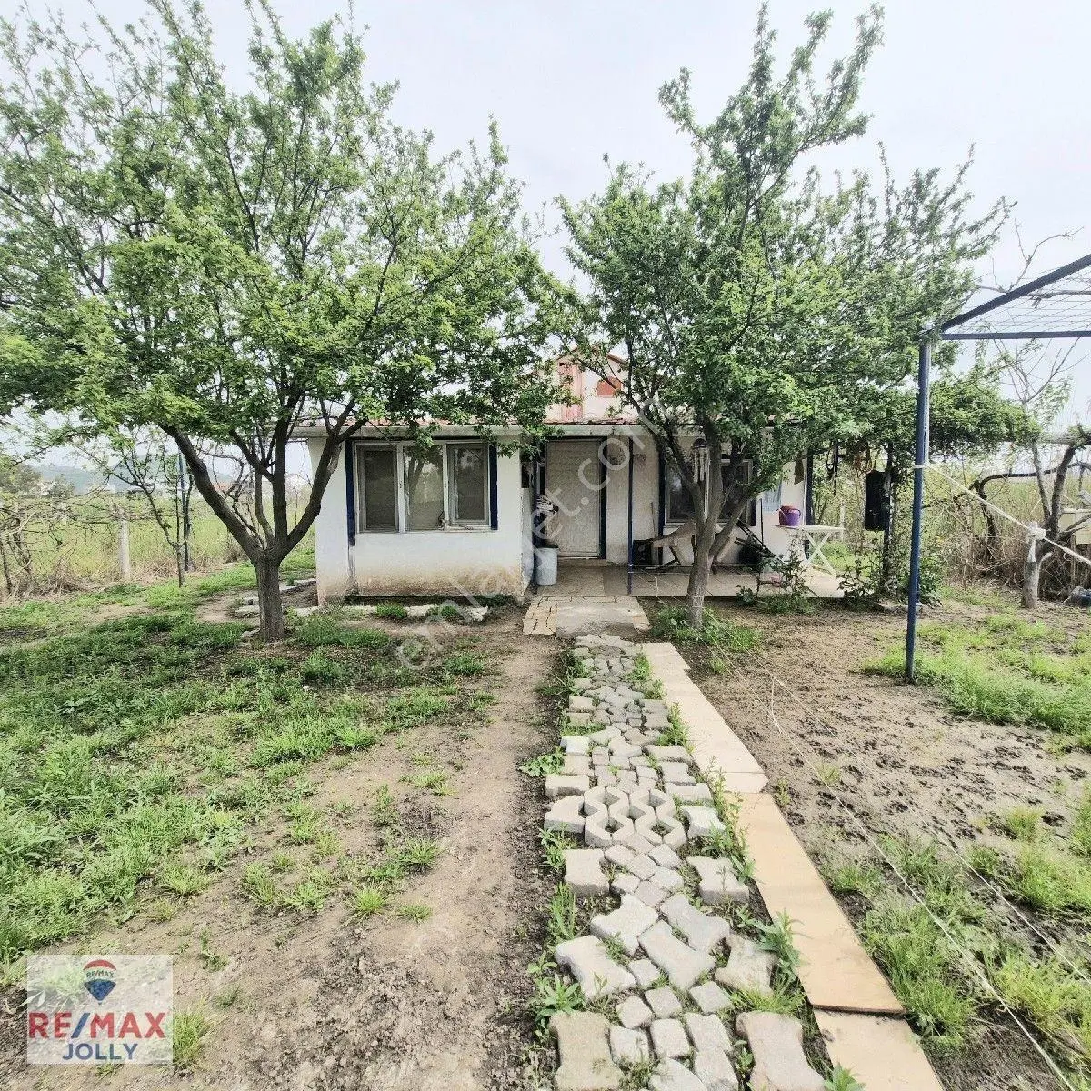 Dikili De Cumhuriyet Mahallesin De Satılık İmarlı Arsa