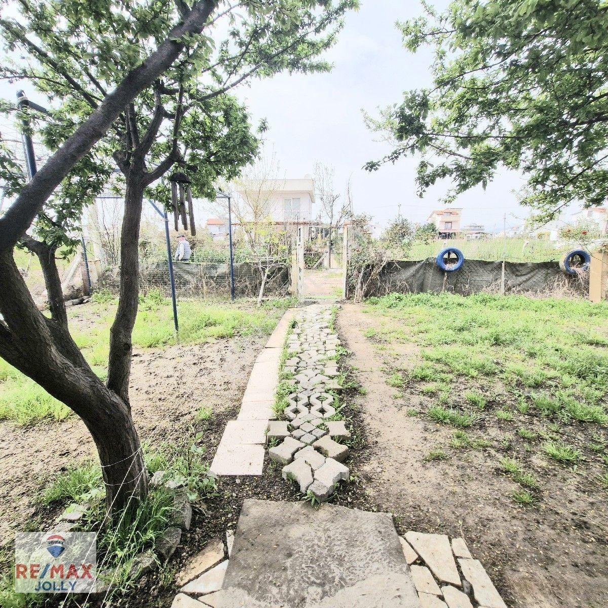 Dikili De Cumhuriyet Mahallesin De Satılık İmarlı Arsa — fotoğraf 3