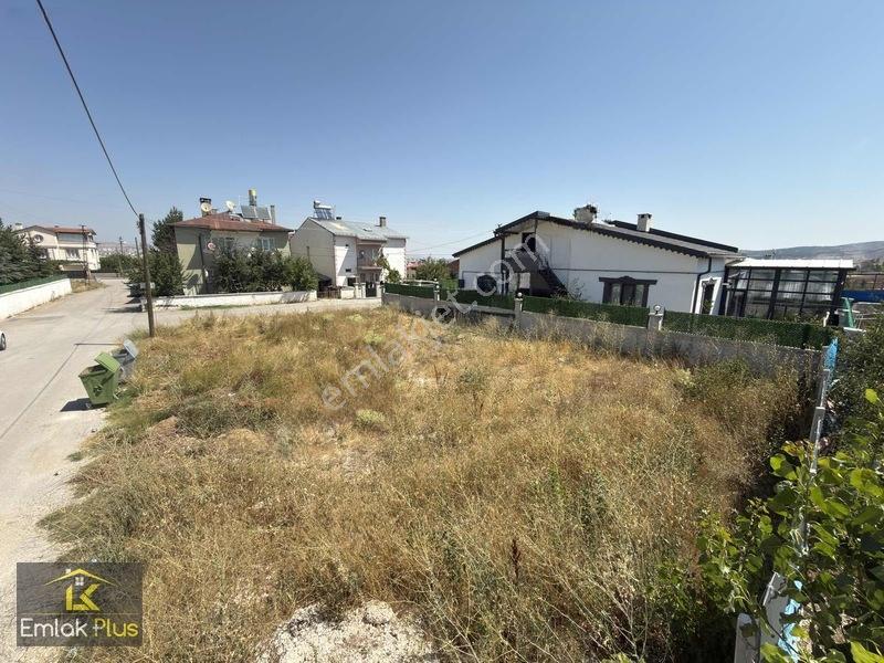 Karşıyaka Mahallesinde 383 M² Köşe Parsel Fırsat Arsa — fotoğraf 2