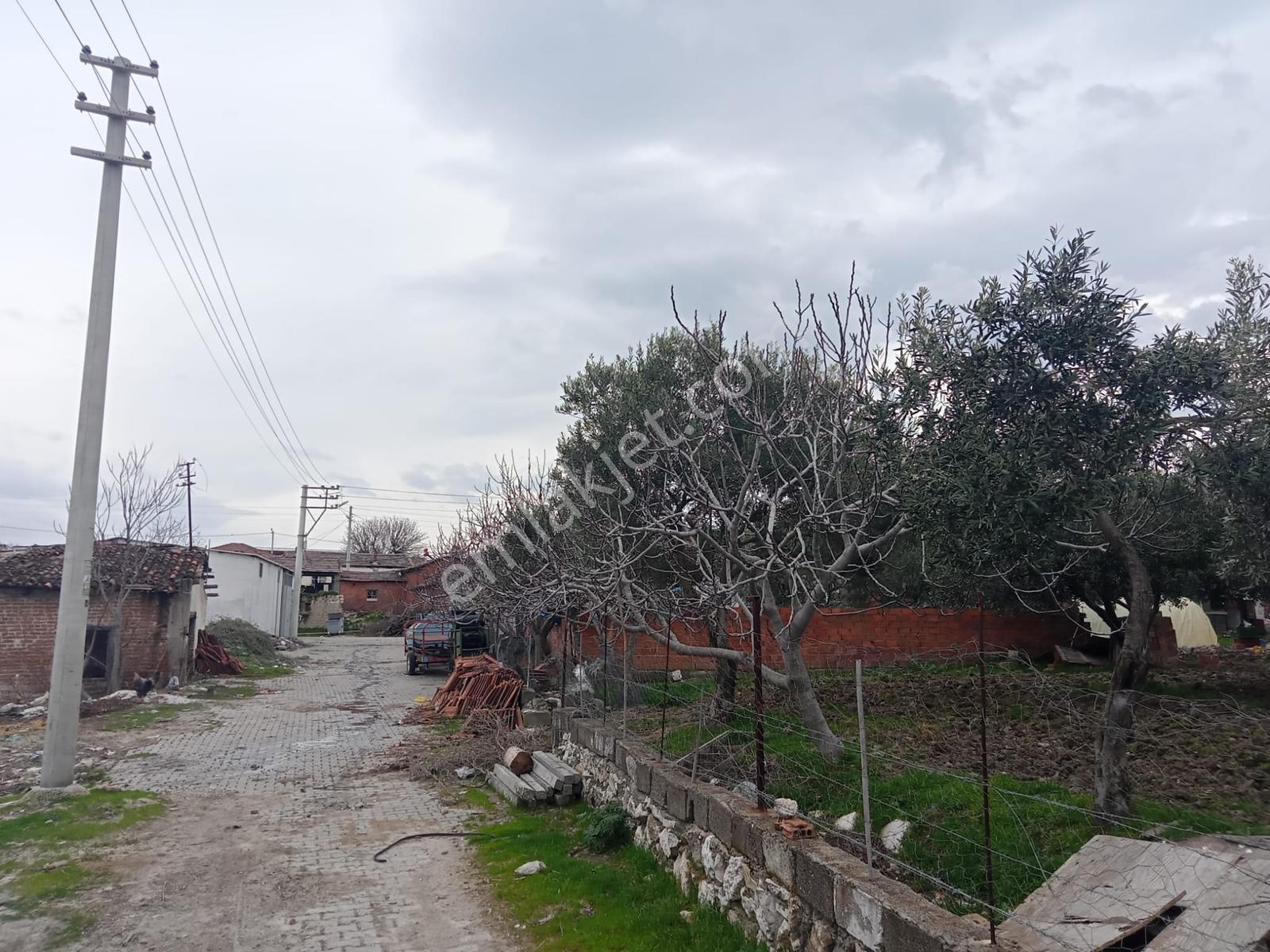 Uzun Emlak'tan Saruhanlı Çakmaklı'da İmarlı Arsa — fotoğraf 2