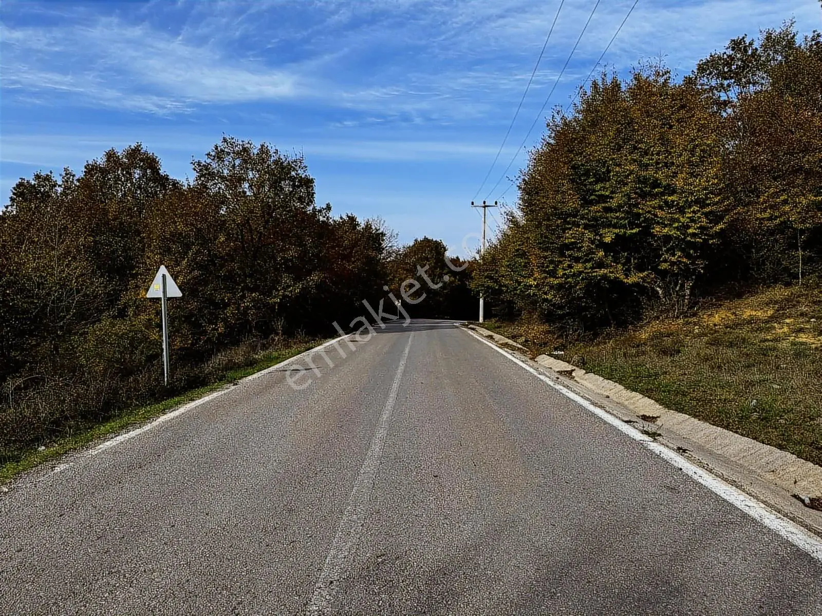 Emlak Team-körfez Kalburcuda Asfalt Cepheli Konut İmarlı Arsa