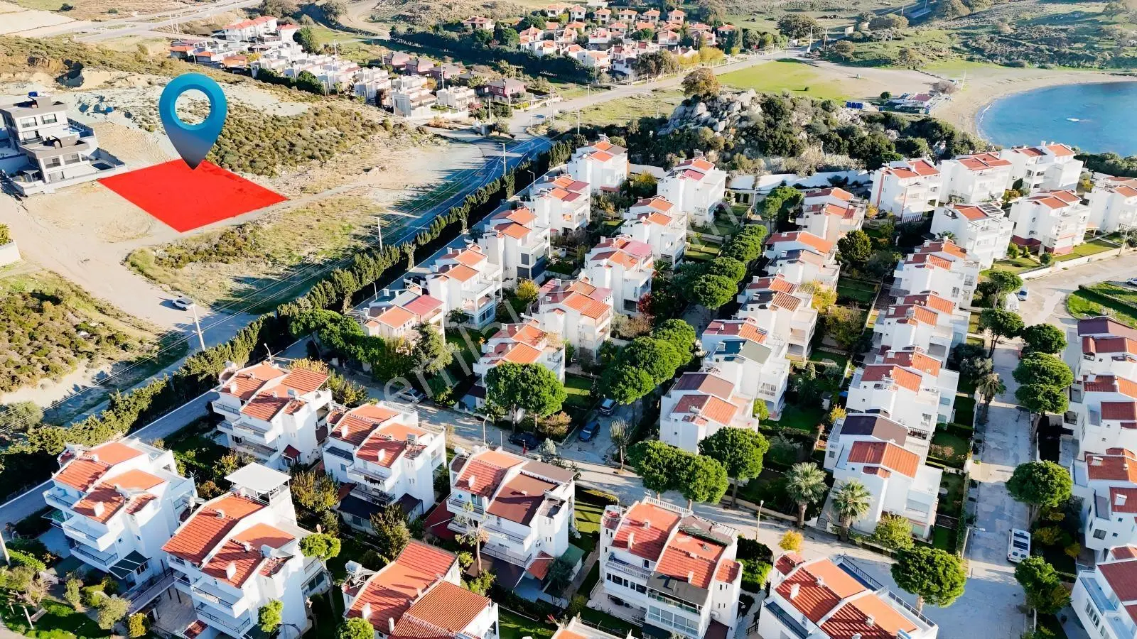 Akarca'da Denize Plaja Çok Yakın Deniz Manzaralı Köşe Arsa — fotoğraf 8