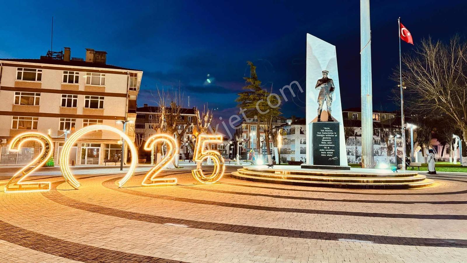Piyasa Gayrimenkul'den Saray Beyaz Köy Otoban Kenerı 26 Dönüm !! — fotoğraf 5