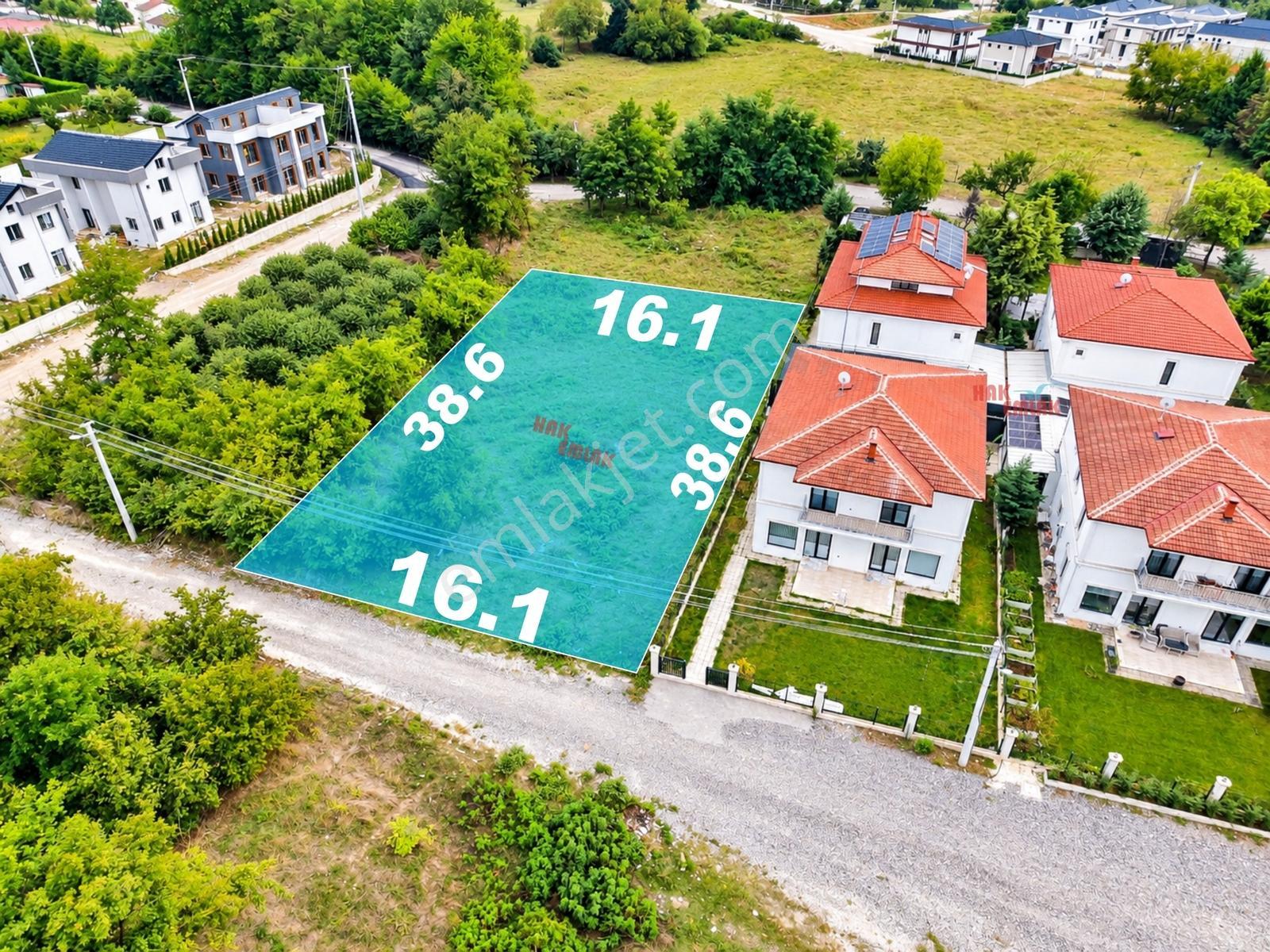 Hak Emlaktan Sarayyeri Mahde Mükemmel Konumda Satılık 600m² Arsa — fotoğraf 5