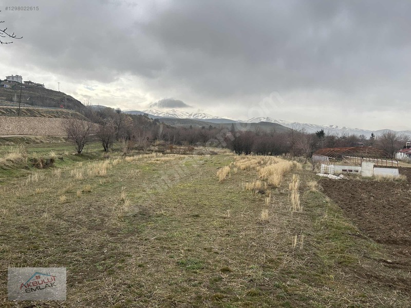 Kinederiç De Satılık Bahçelik Tarla