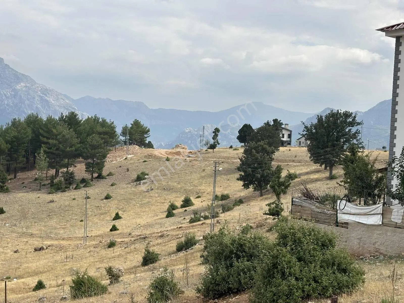 Selçuk Emlaktan Bozkırlı Mevkinde Satılık İmarlı Arsalar.