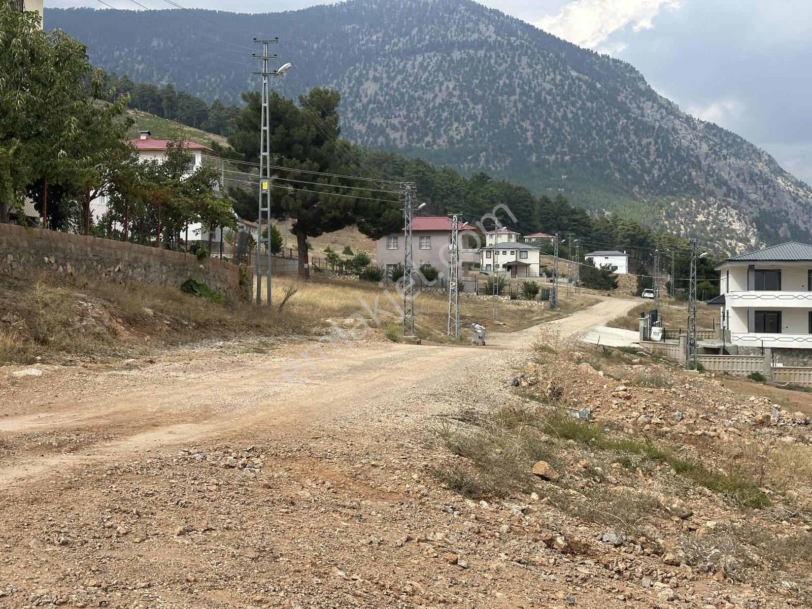 Selçuk Emlaktan Bozkırlı Mevkinde Satılık İmarlı Arsalar. — fotoğraf 6
