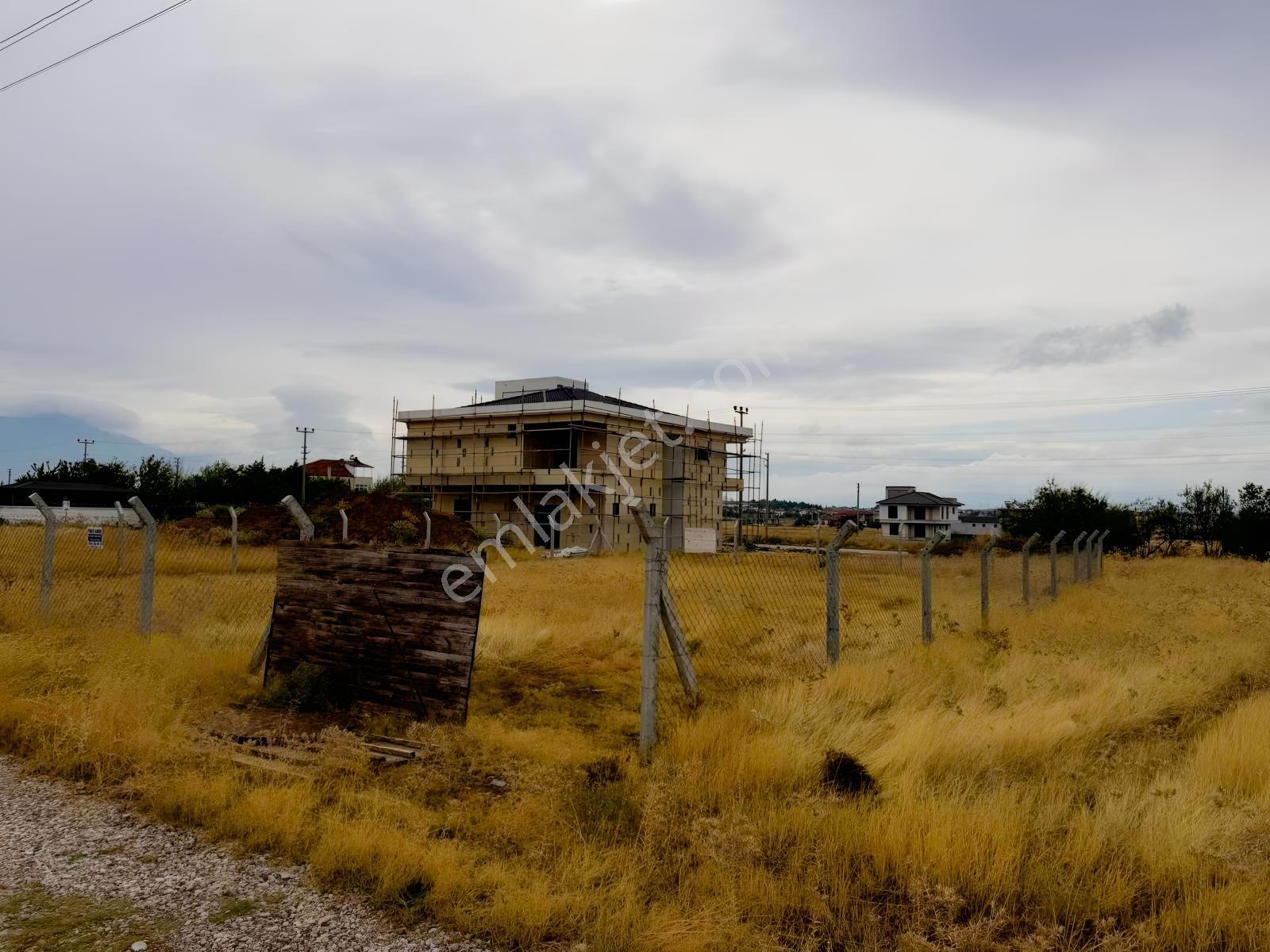 Yeşilbağlar Sitesi Önünde 462 M2 Uygun Fiyatlı Villalık Arsa..!! — fotoğraf 5