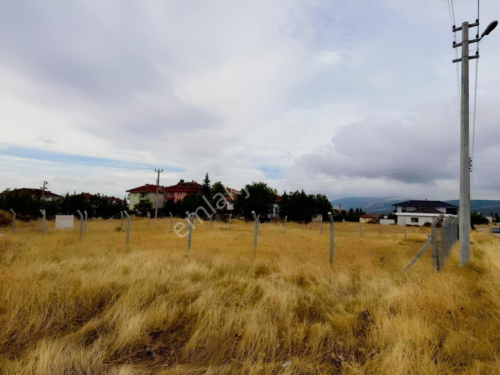 Yeşilbağlar Sitesi Önünde 462 M2 Uygun Fiyatlı Villalık Arsa..!! — fotoğraf 8
