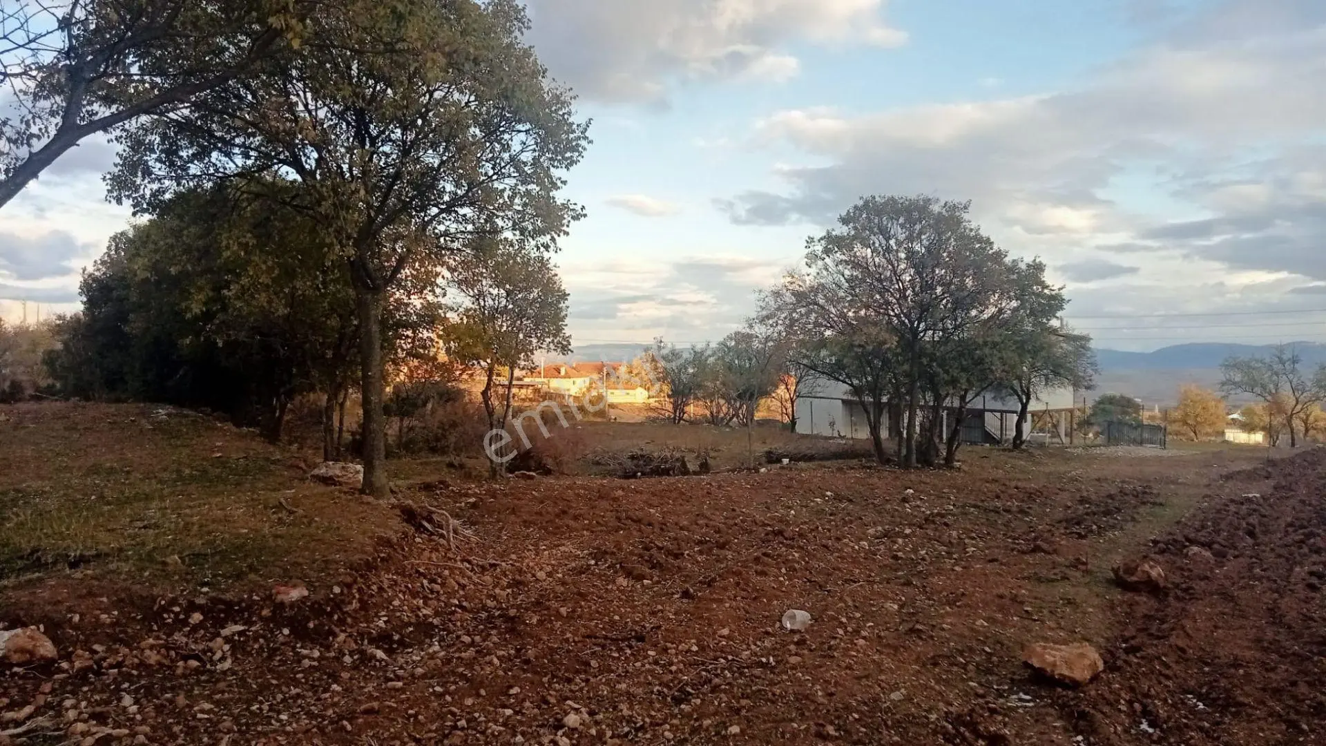 Kevzer Mahallesi'nde Doğa Manzaralı 370 M² Satılık Tarla — fotoğraf 5