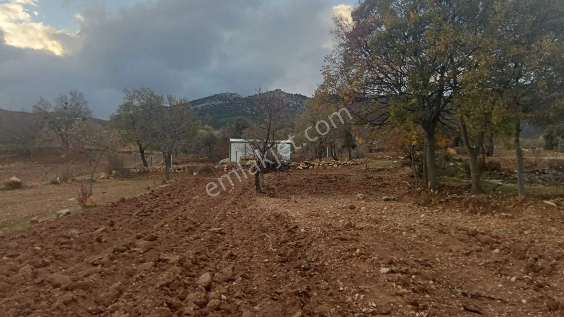 Kevzer Mahallesi'nde Doğa Manzaralı 370 M² Satılık Tarla — fotoğraf 6