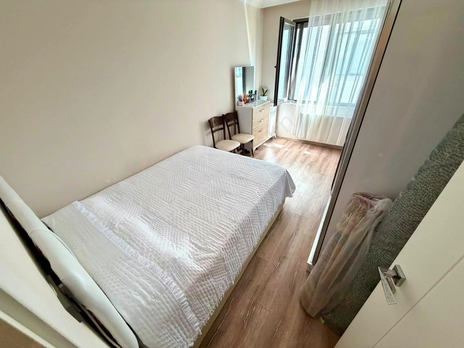 Referans'tan Altınkum'da Yeni Bina Ara Kat Asansörlü 1+1 Daire — fotoğraf 15