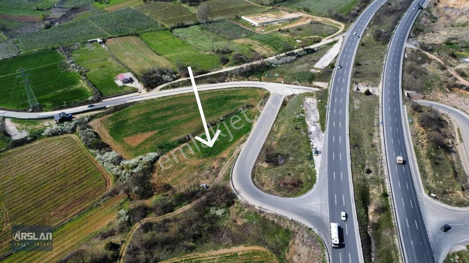 Bursa Kestel Kozluörende Asfalt Yola Cephe Fırsat Yer — fotoğraf 5