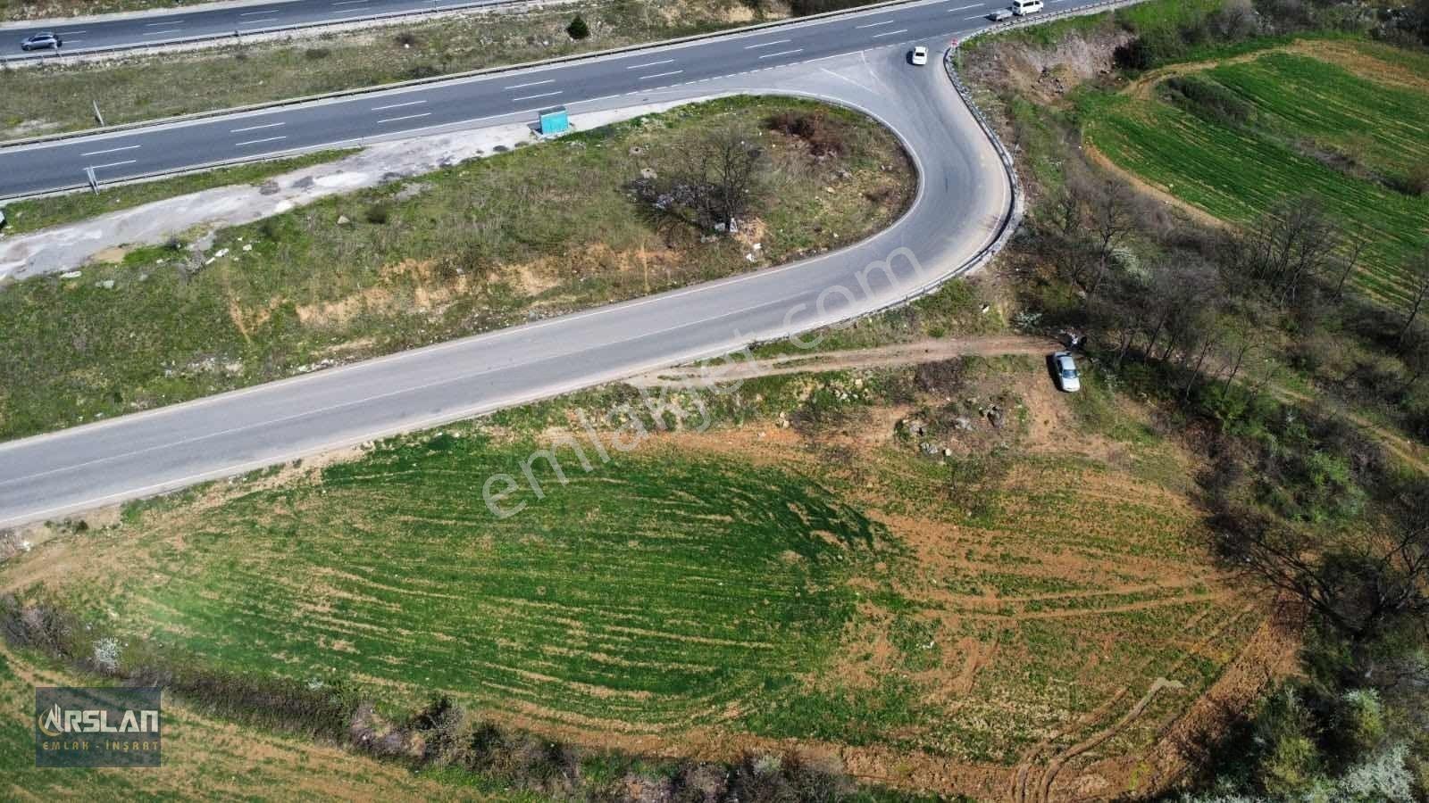Bursa Kestel Kozluörende Asfalt Yola Cephe Fırsat Yer — fotoğraf 9
