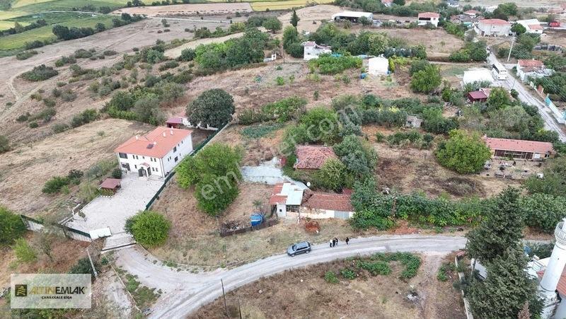 Biga Savaştepede İçinde Oturulur Evi Olan 1.705 M² Arsa